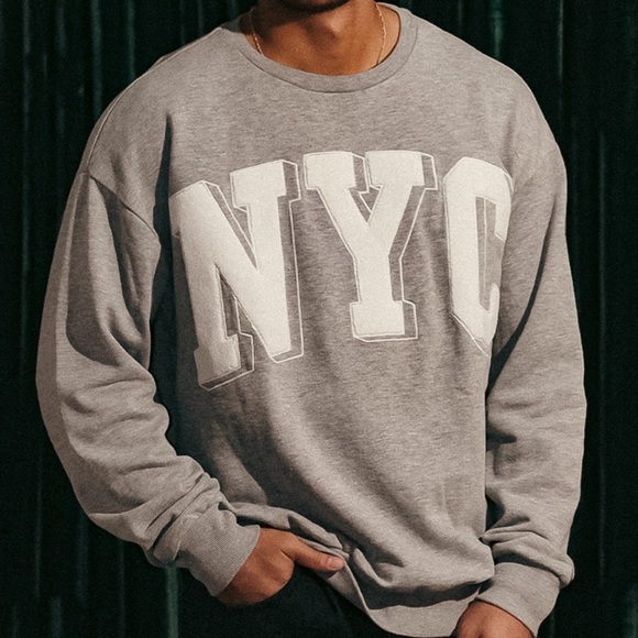 Divided H&M NYC Sweater Sweatshirt (oversized) - Picture 8 of 9